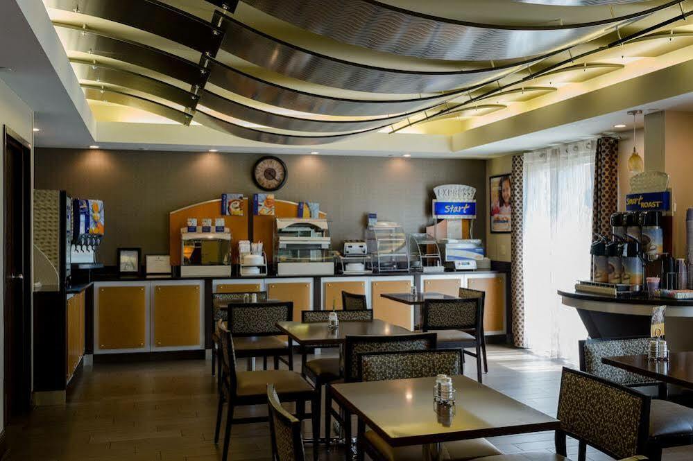 Holiday Inn Express & Suites - Oxford By Ihg Luaran gambar